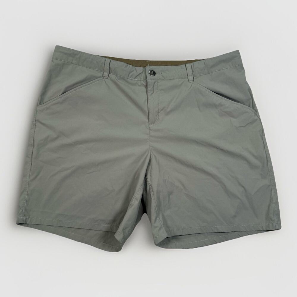 Patagonia Women's Quandary Shorts Size 18 Beige Outdoor Hiking 7” Inseam EUC